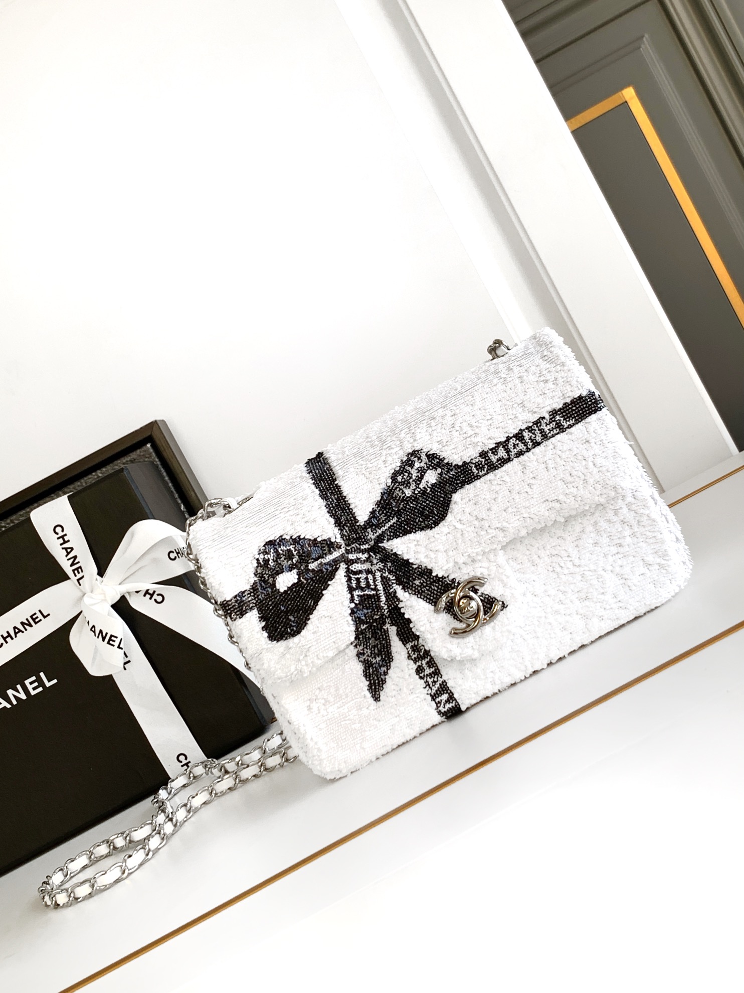 Chanel  00519