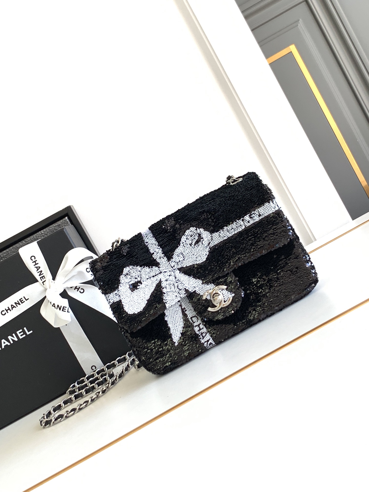 Chanel  00529