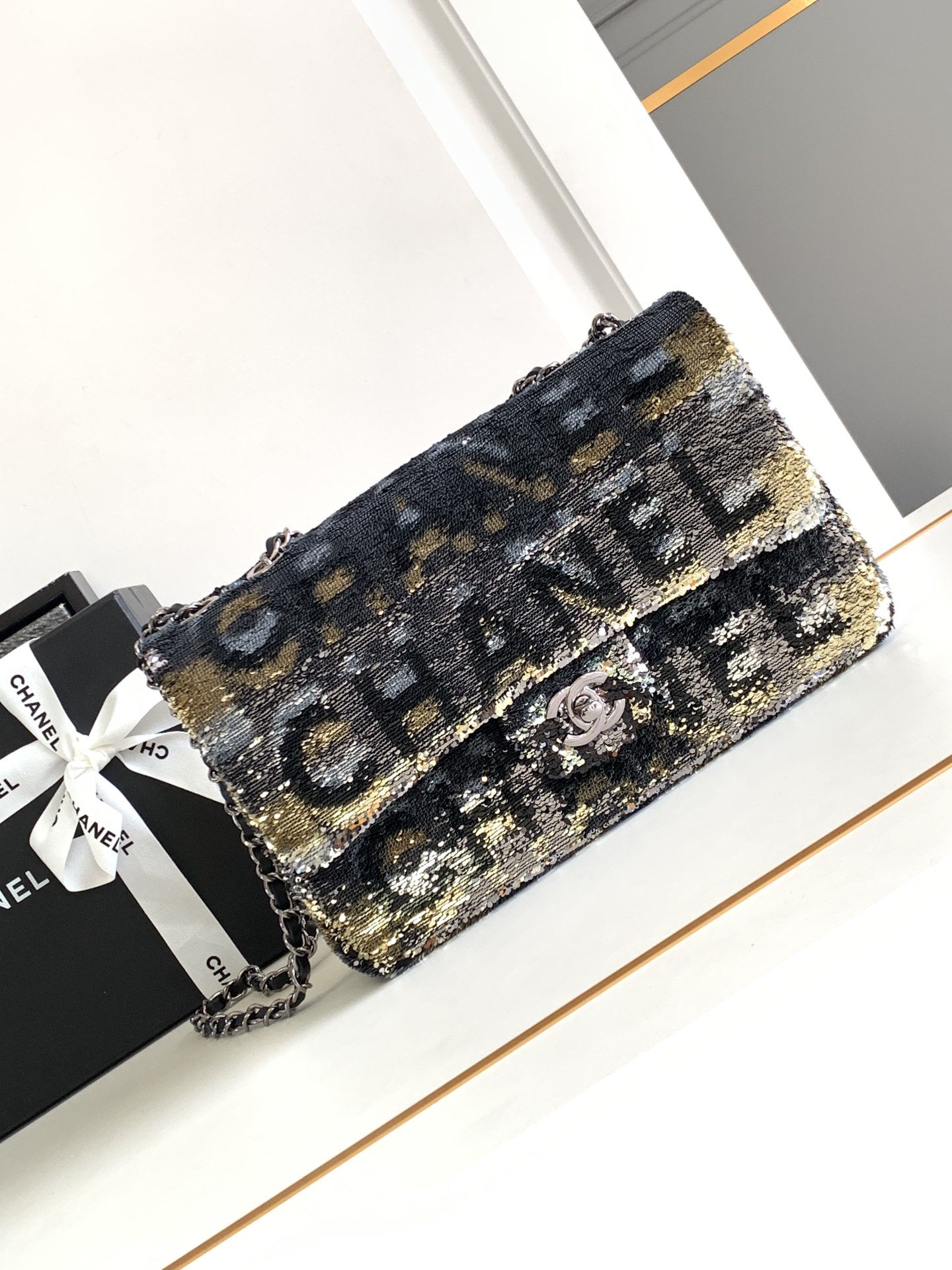 Chanel  00669