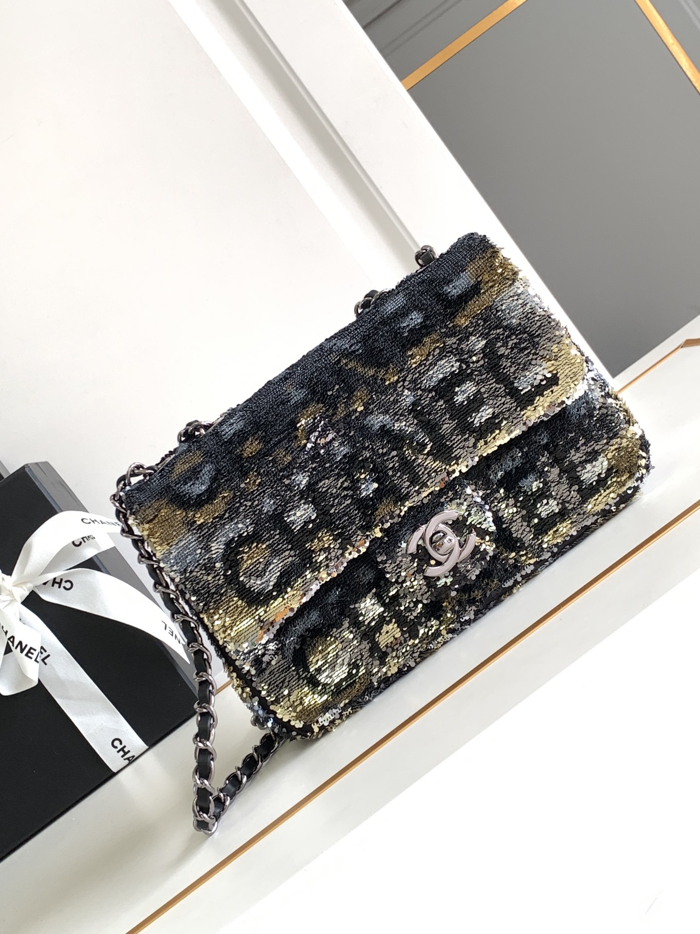 Chanel  00679