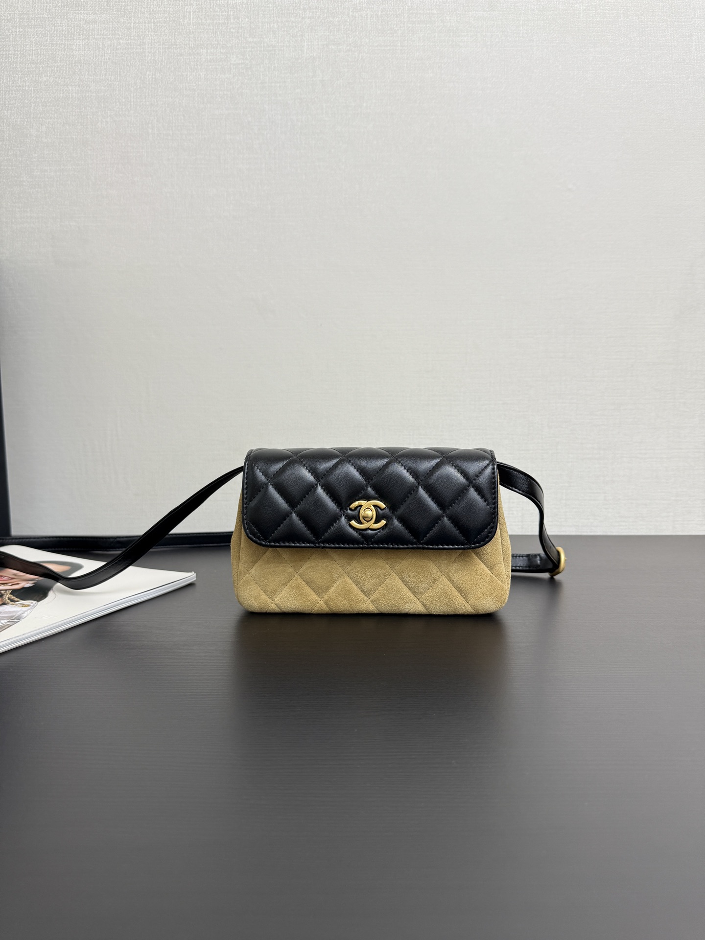 Chanel  00759