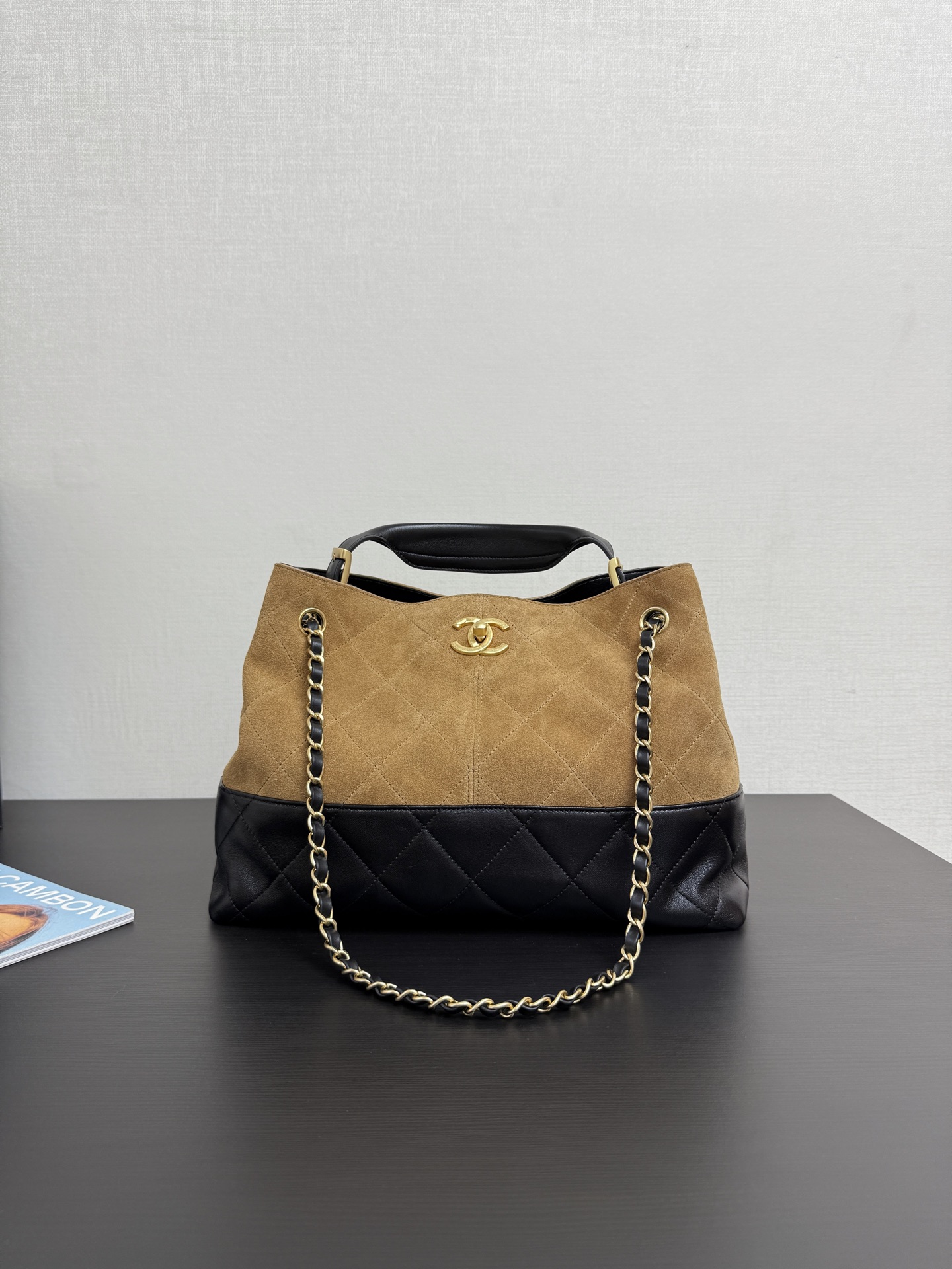 Chanel  00819