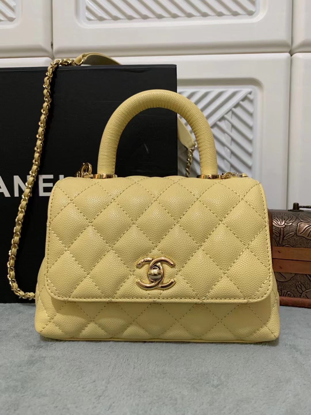 Chanel  02739