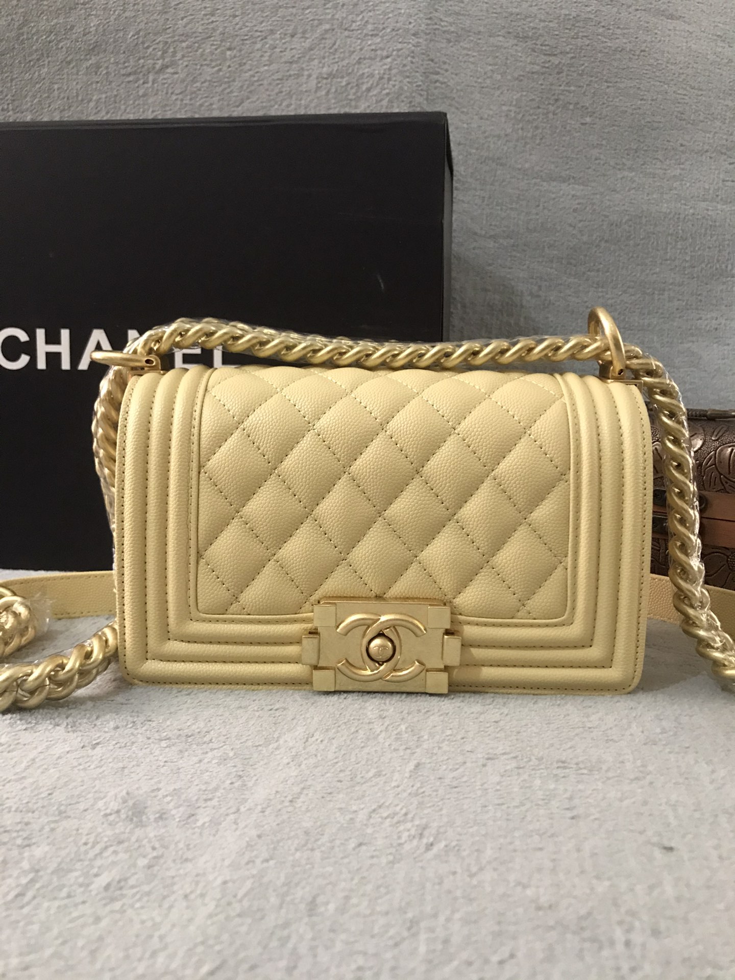 Chanel  02839