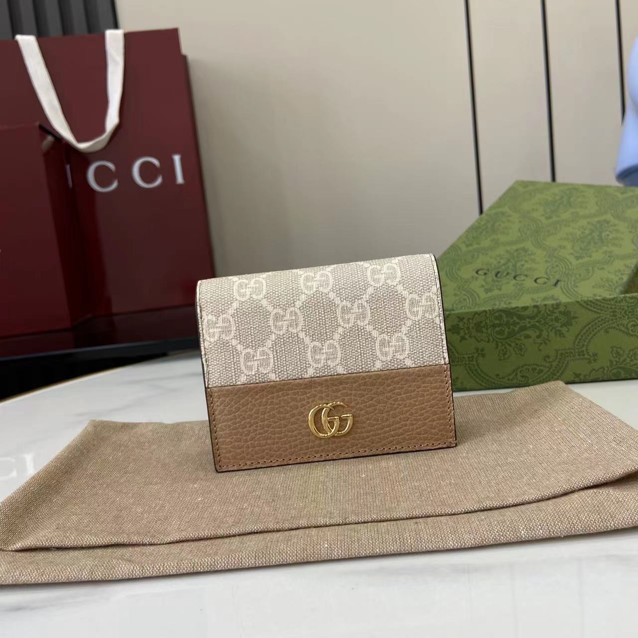 GUCCI 00039