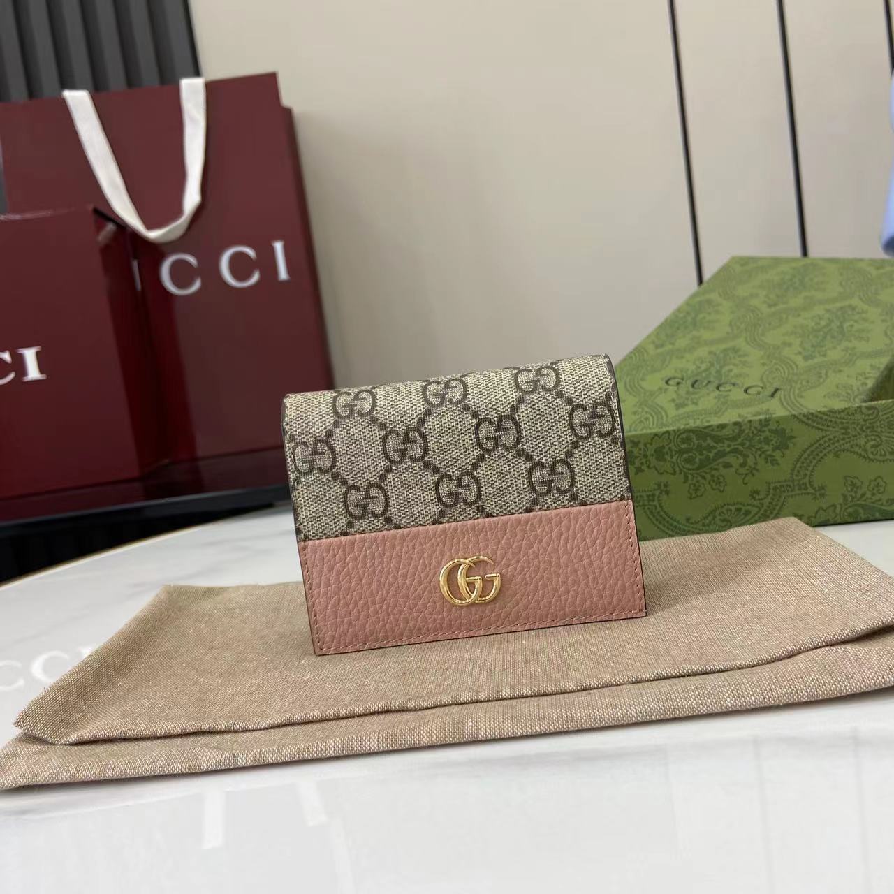 GUCCI 000511