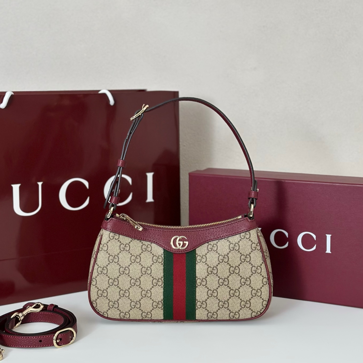 Gucci  00079