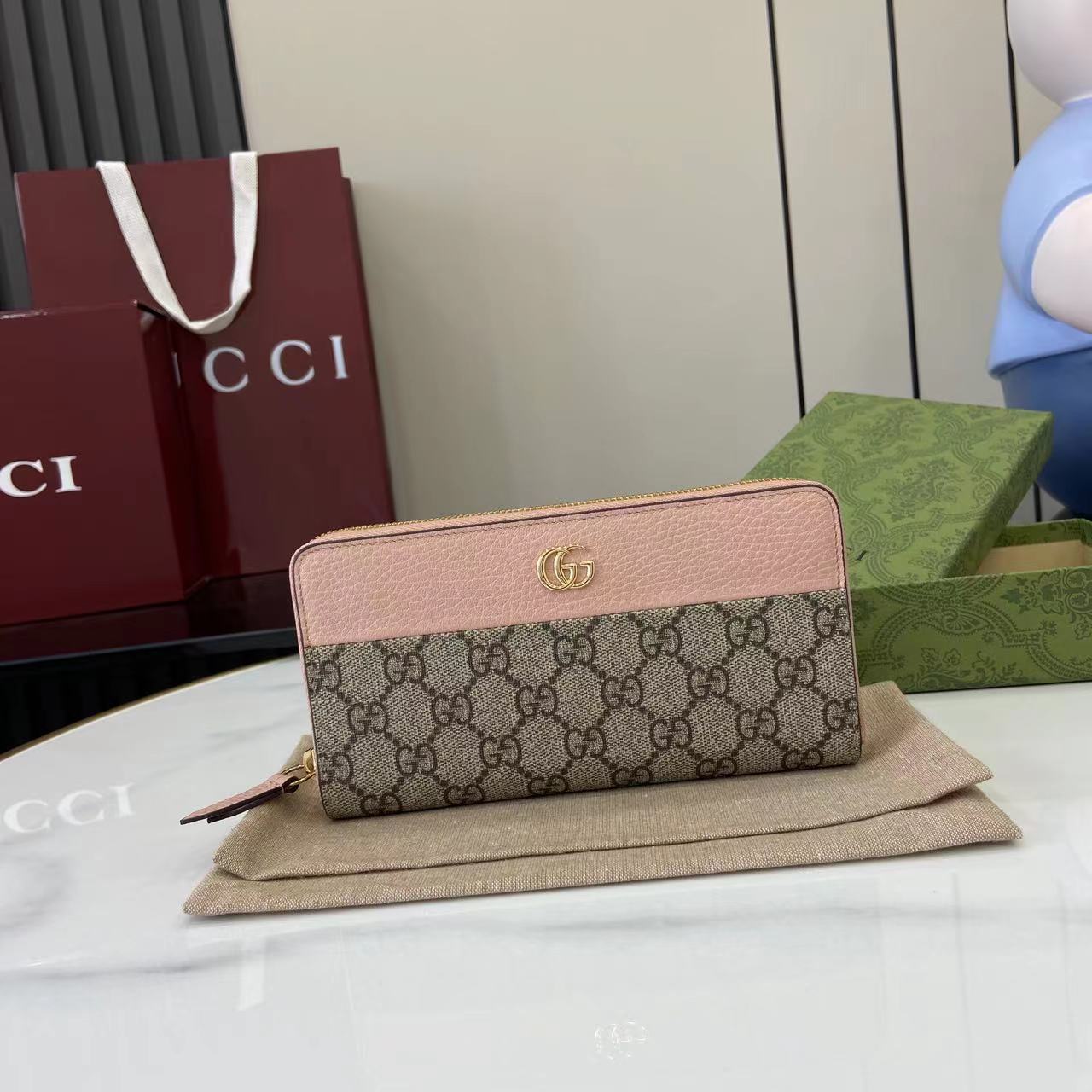 GUCCI 000811