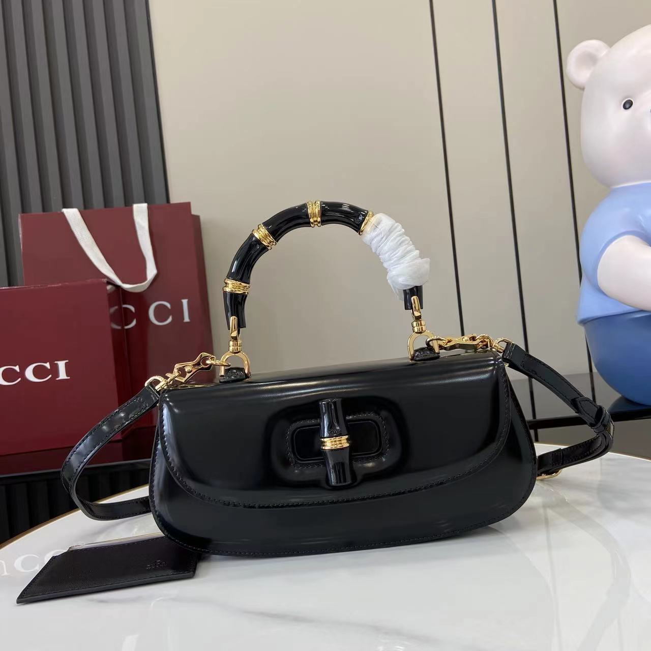 GUCCI 002211