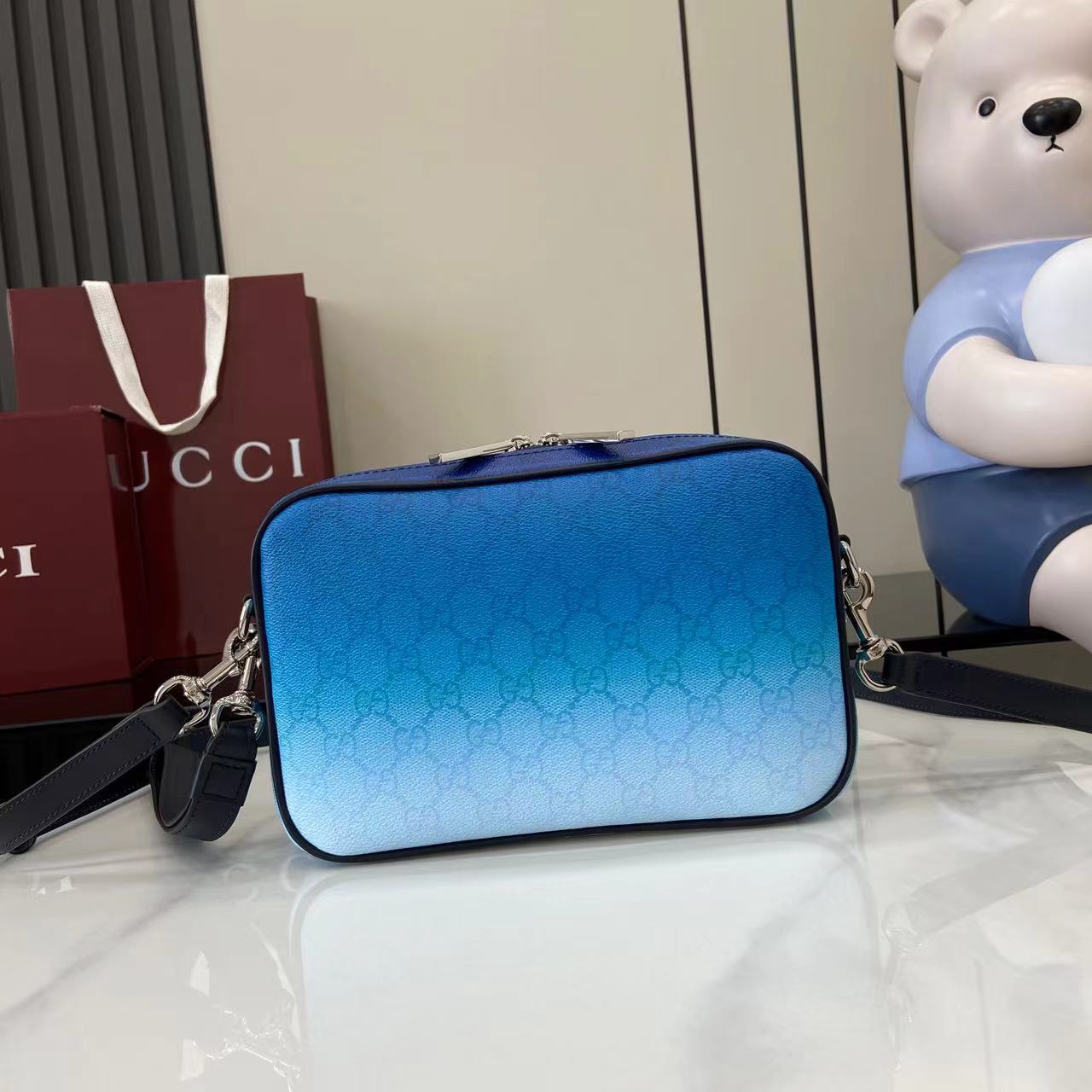 GUCCI 002810