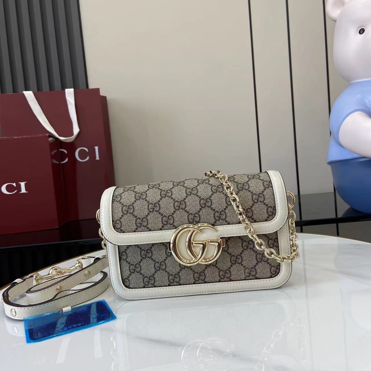 GUCCI 00329