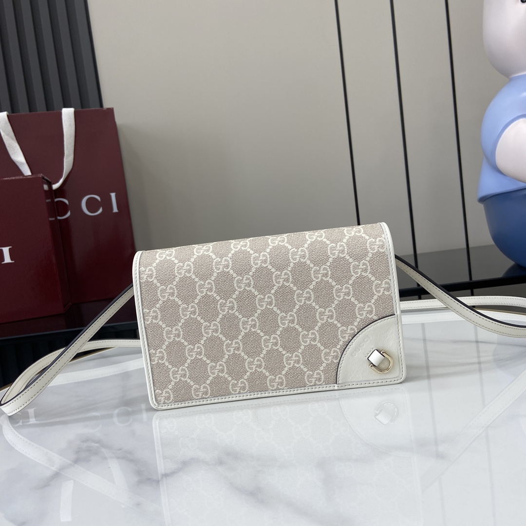 Gucci  00489