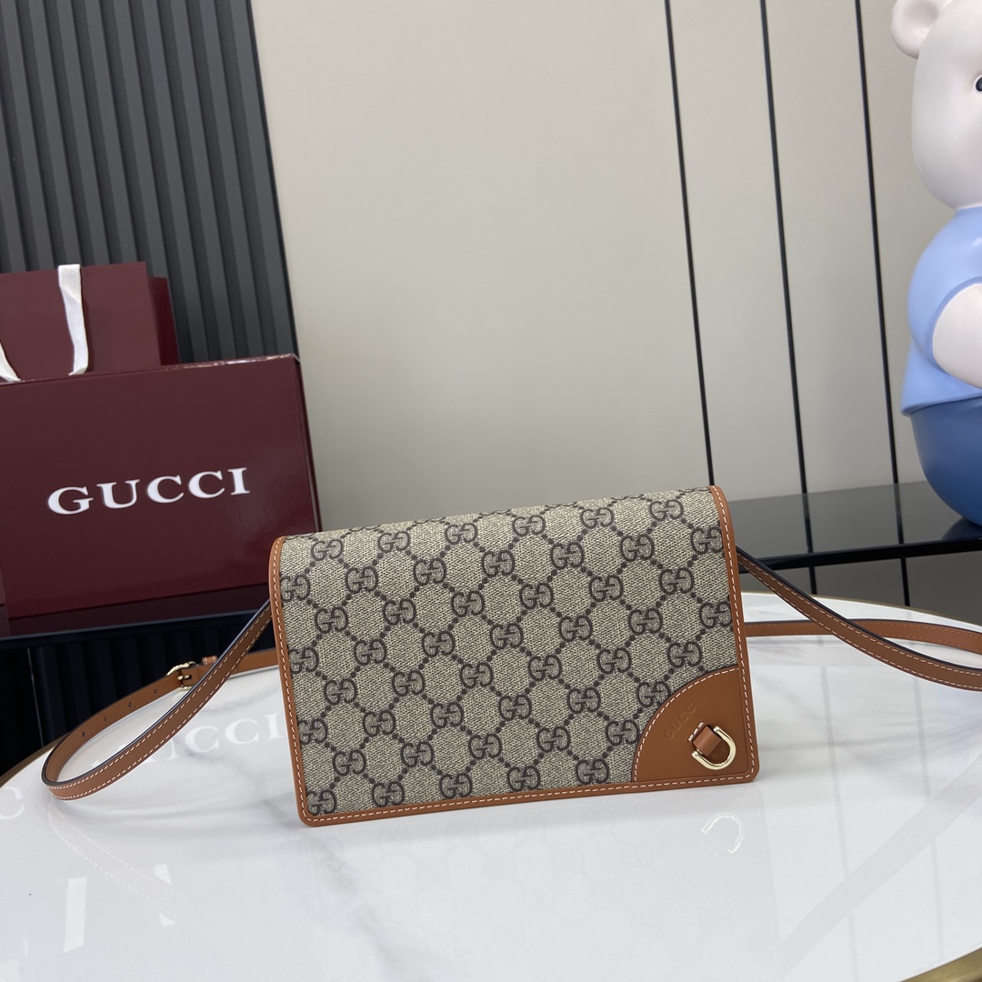 Gucci  00549