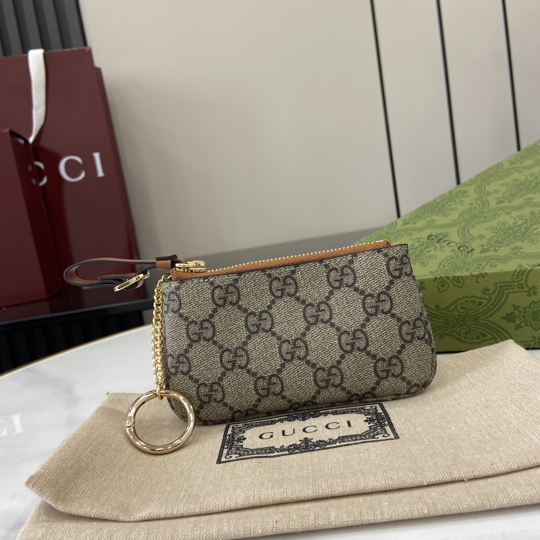 Gucci  005812