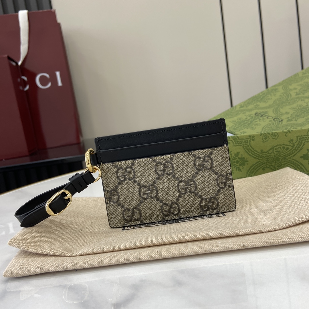 Gucci  006910