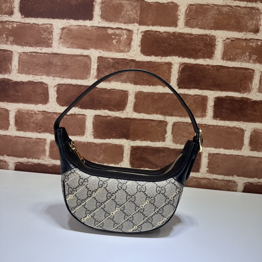 Gucci  00699