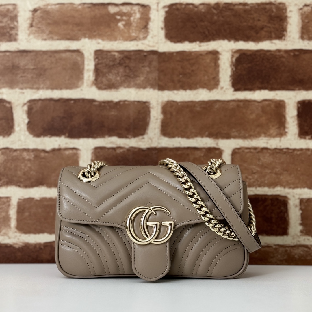 GUCCI  00699