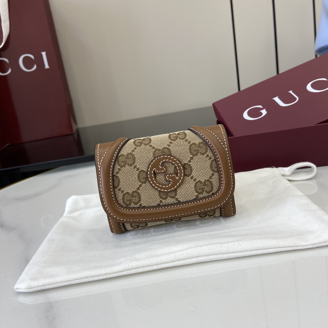 Gucci  00739