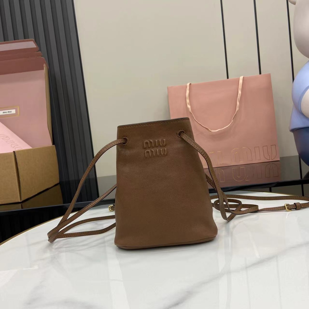 Gucci   008210