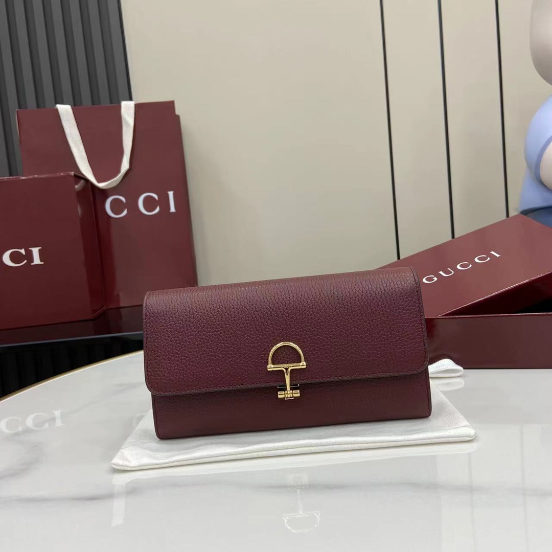 Gucci   01209