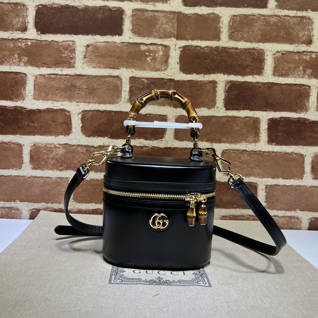 Gucci  01366