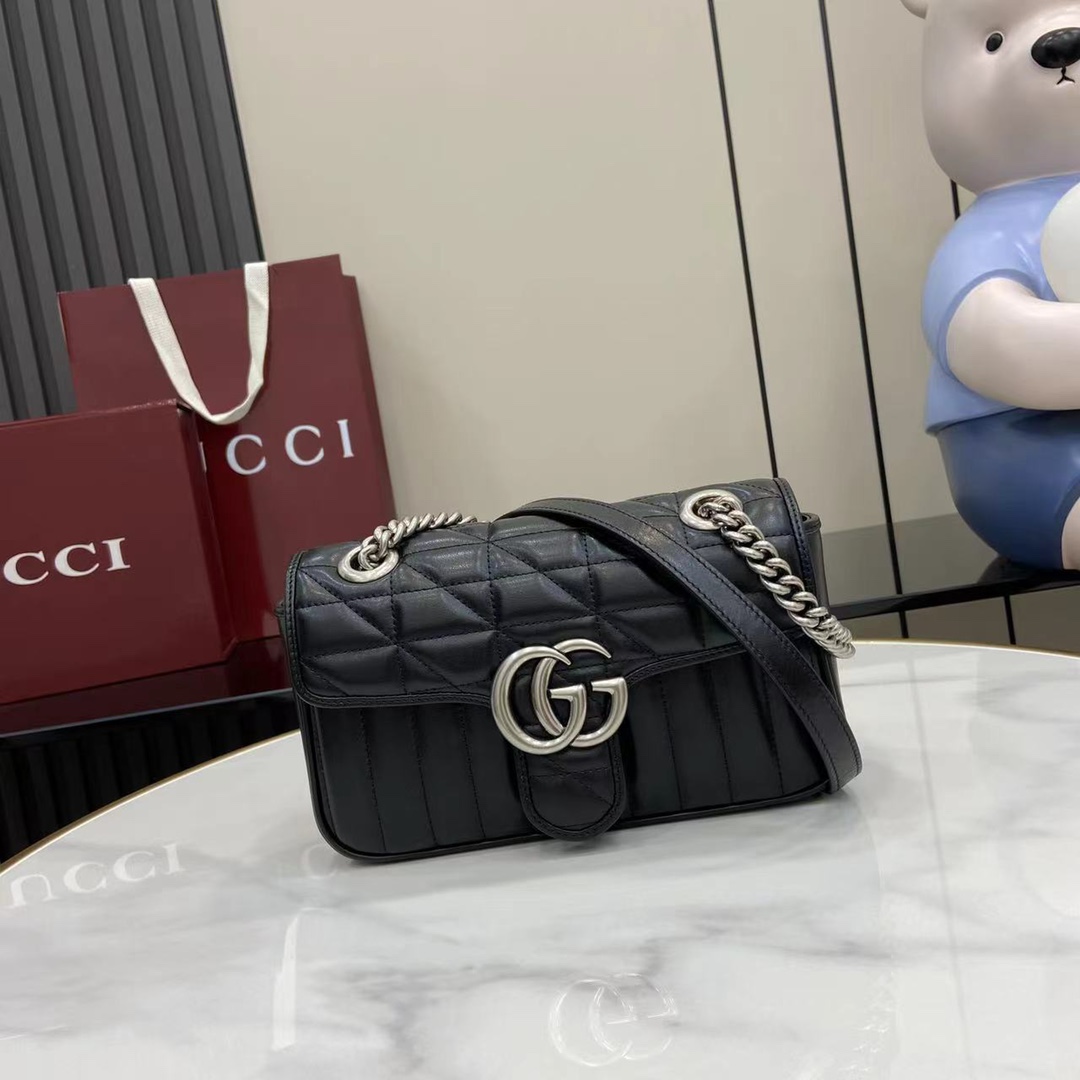 Gucci   01379