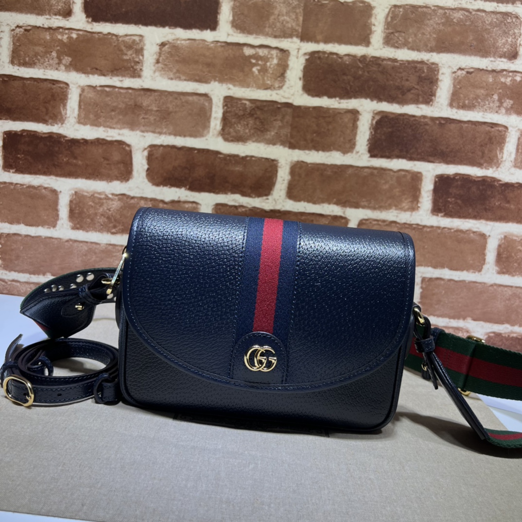 Gucci  01419