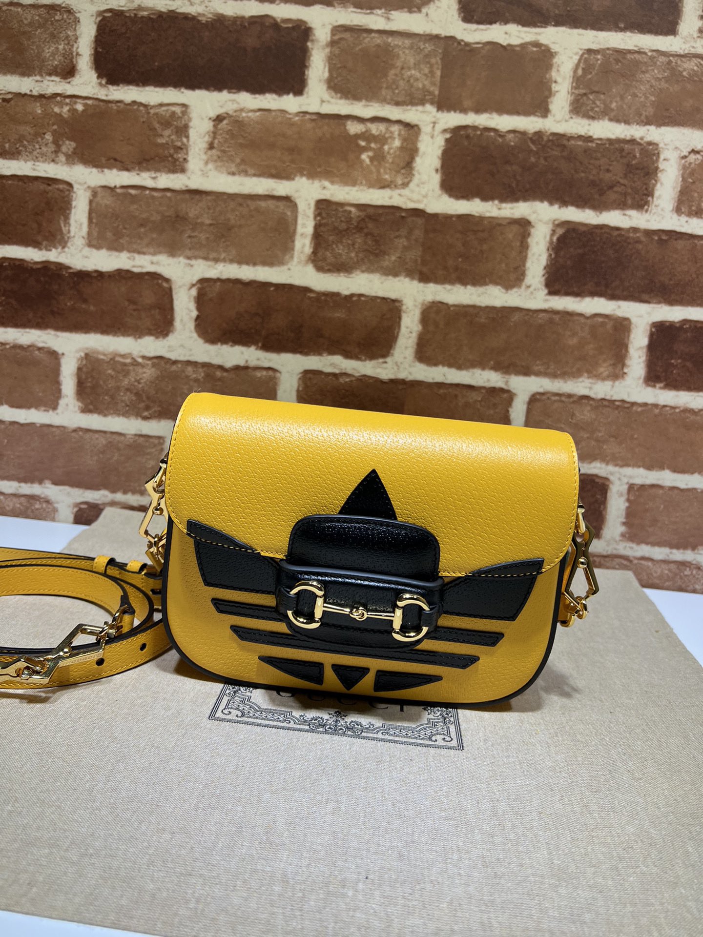GUCCI  01449