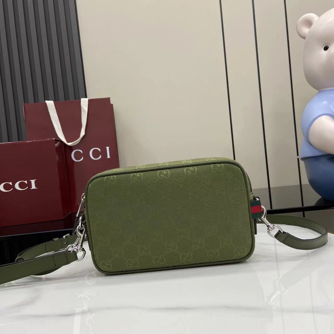 Gucci   01499