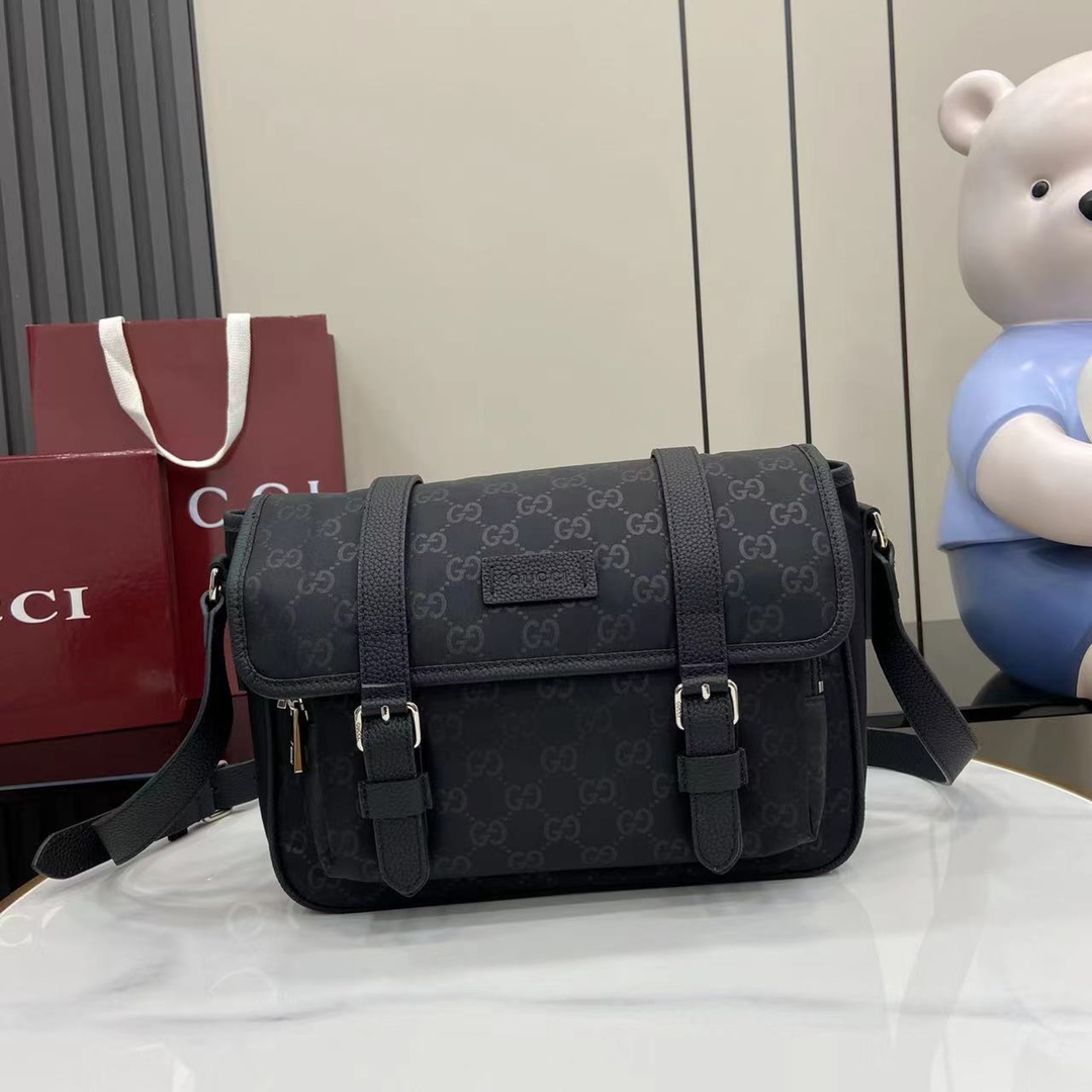 Gucci   01579