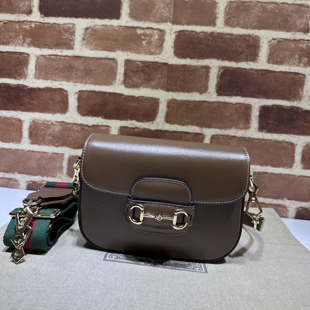 Gucci  01679