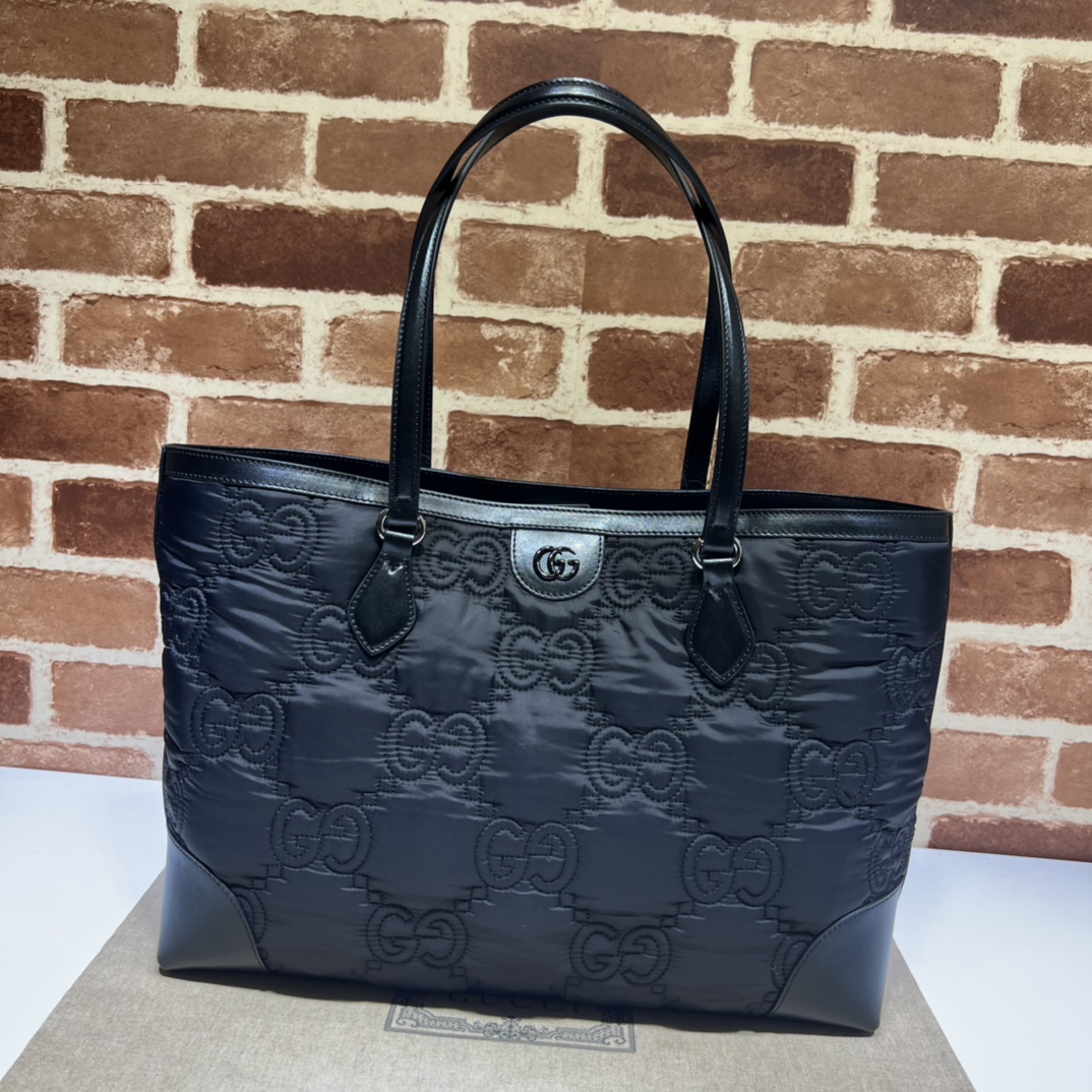 Gucci  01819