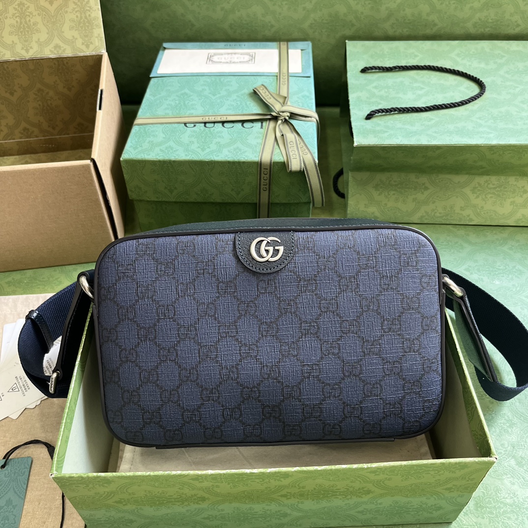 Gucci  01819