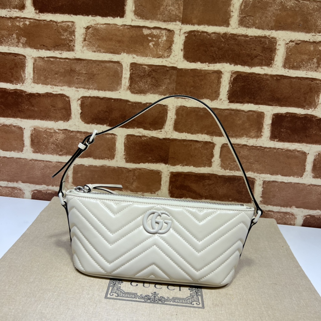 GUCCI  01886