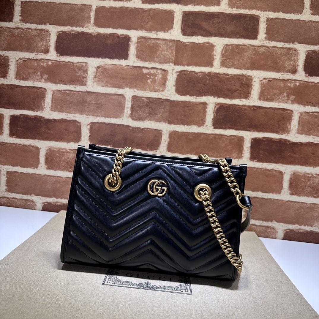 Gucci  01899