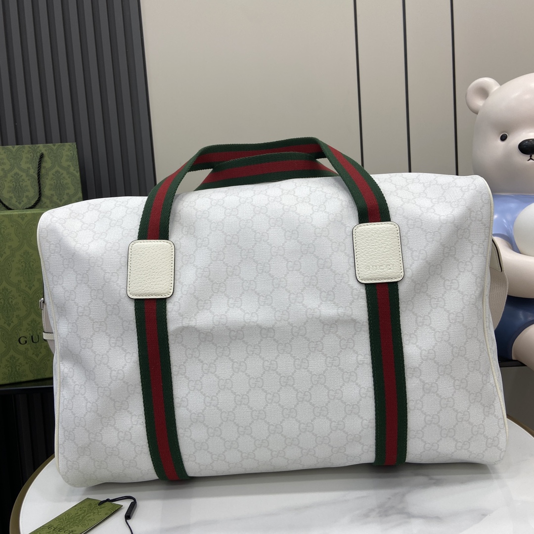 GUCCI  021411