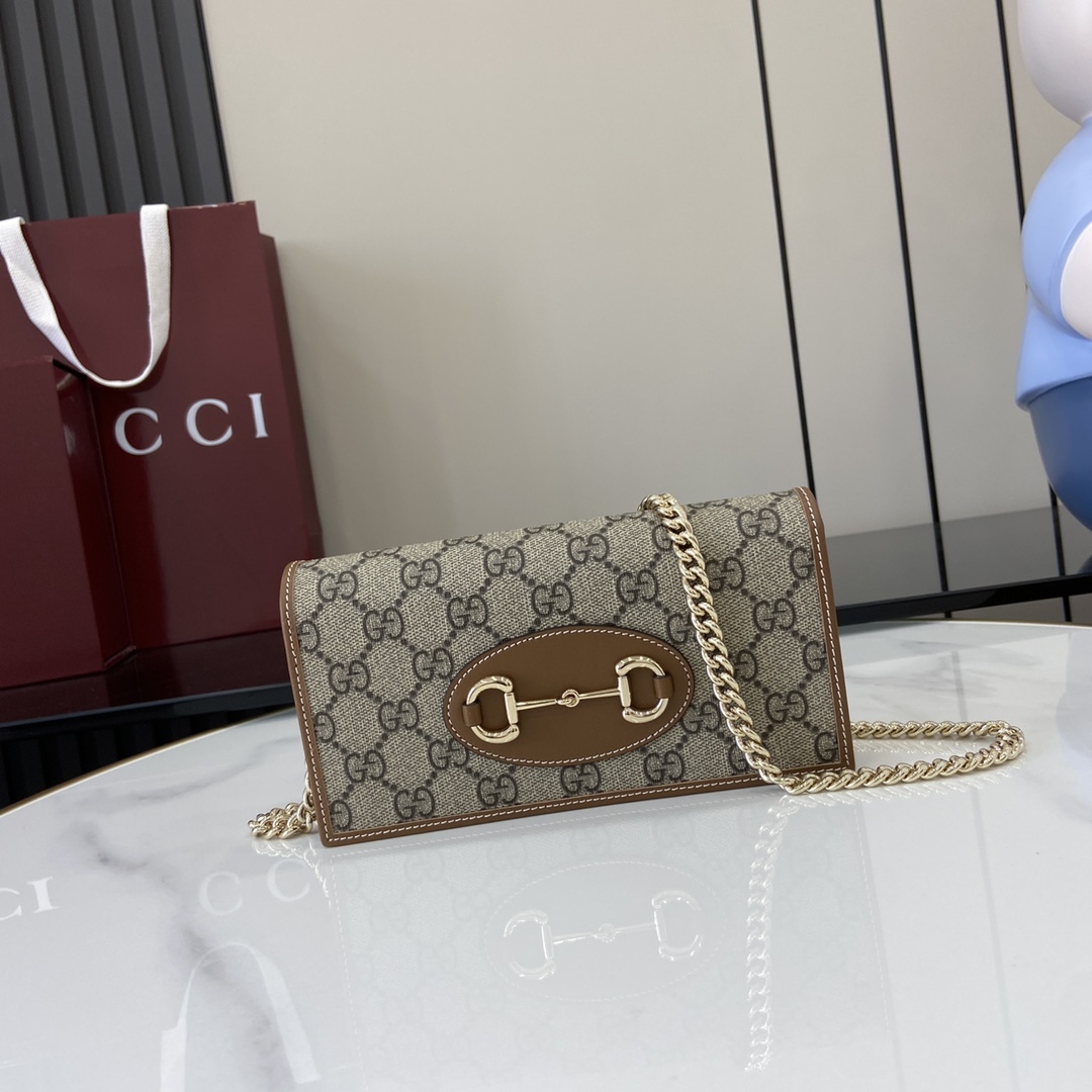 Gucci   022510