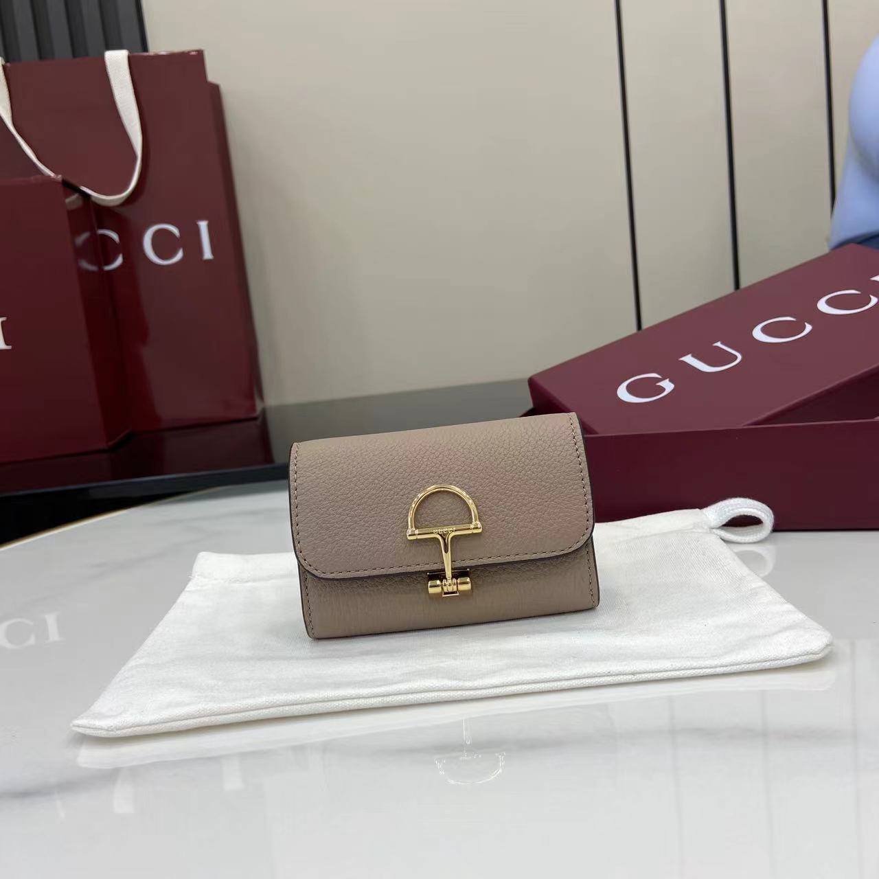 GUCCI  02339