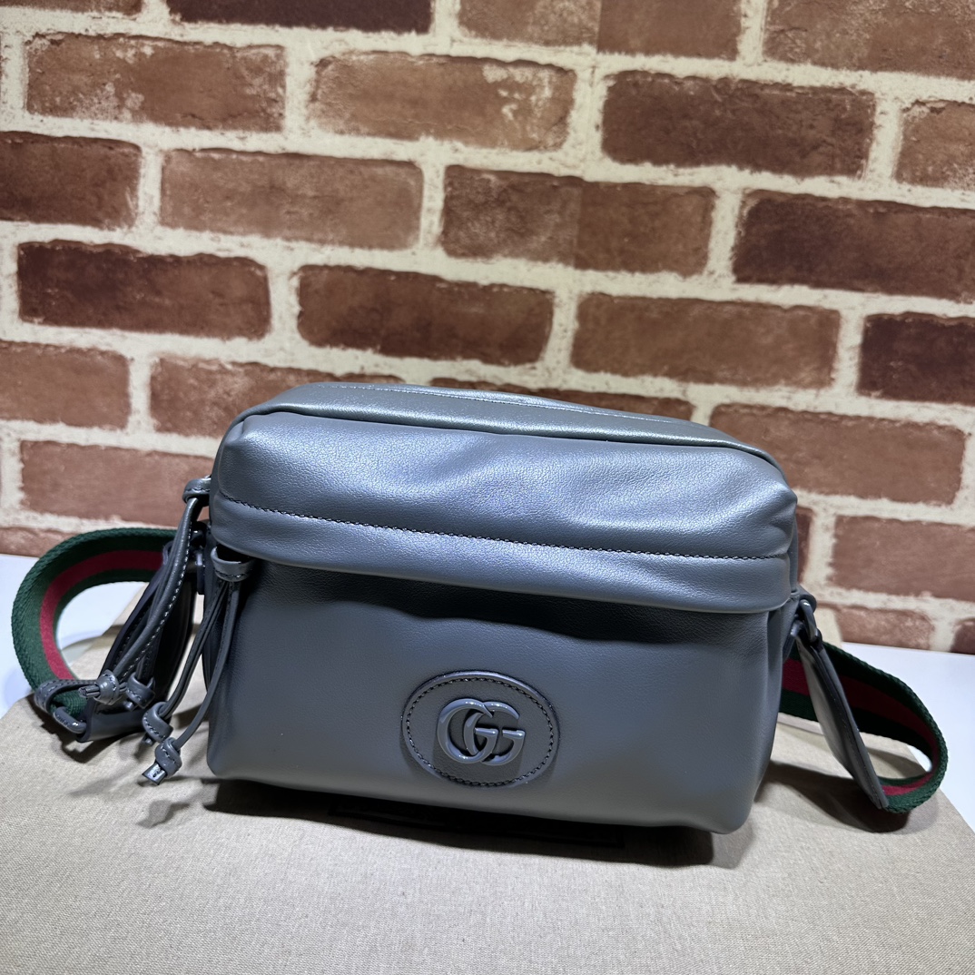 Gucci  02359