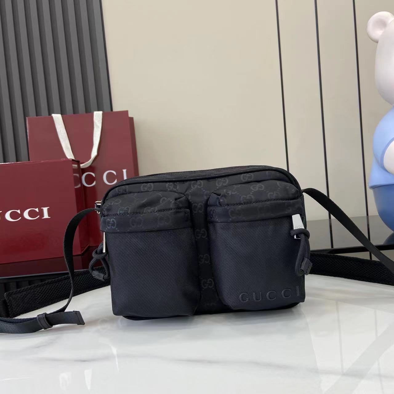 GUCCI  02369