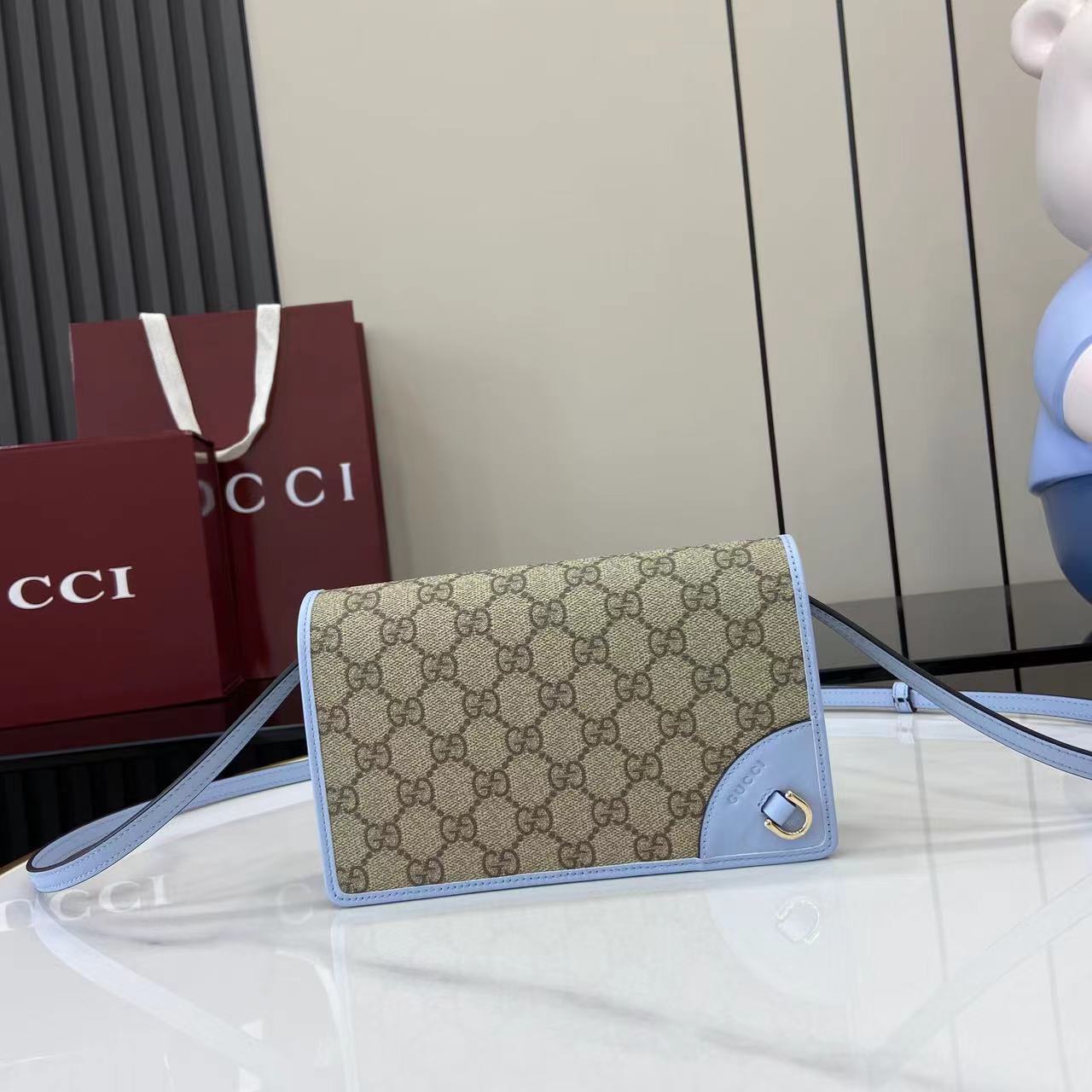 GUCCI  02398