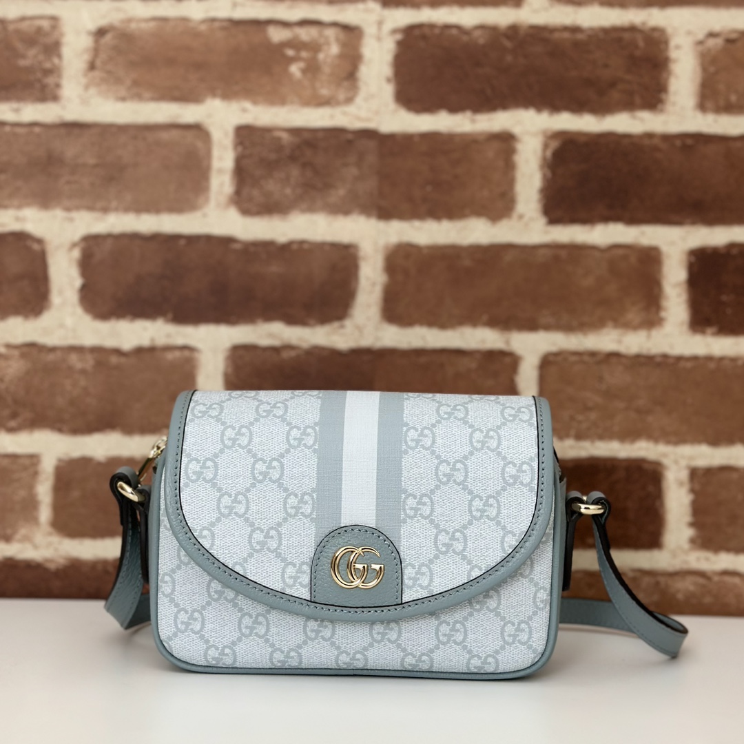 Gucci  02449