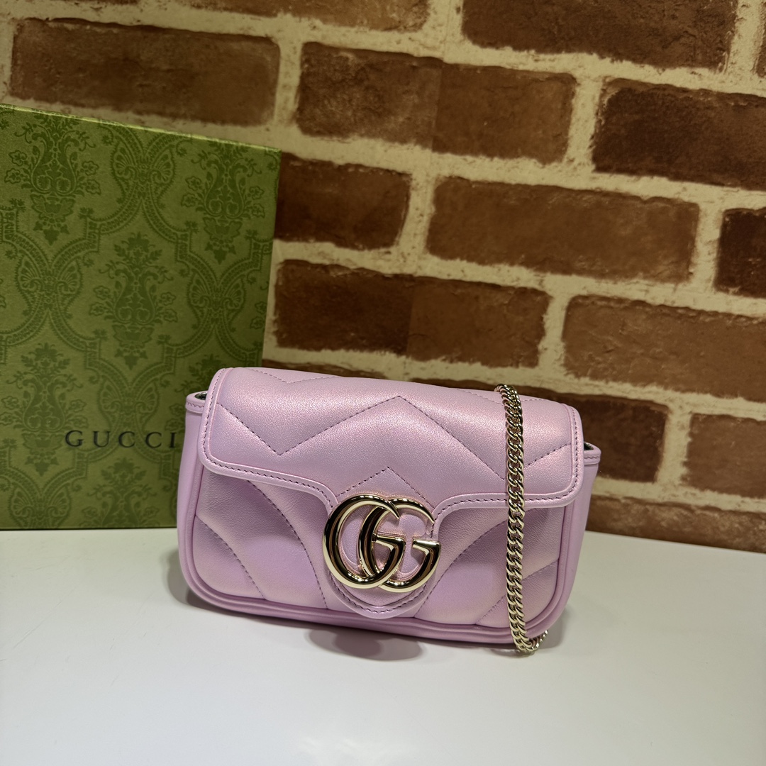Gucci  02549