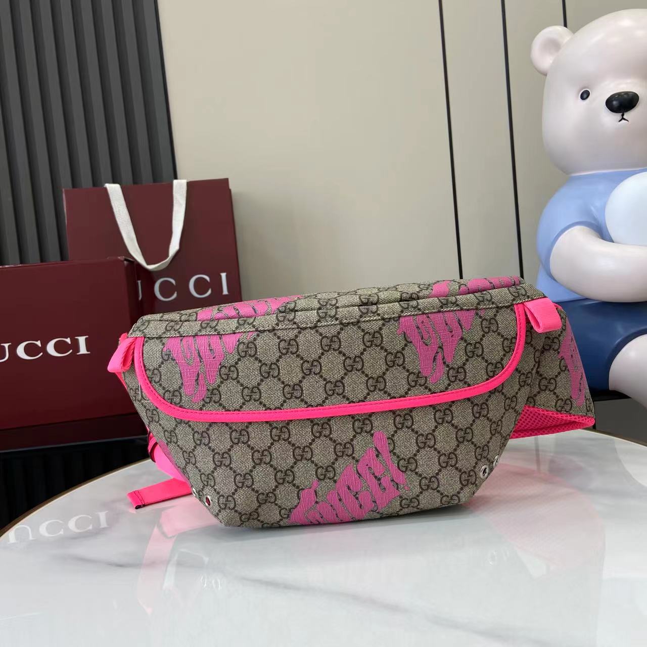 GUCCI  02569