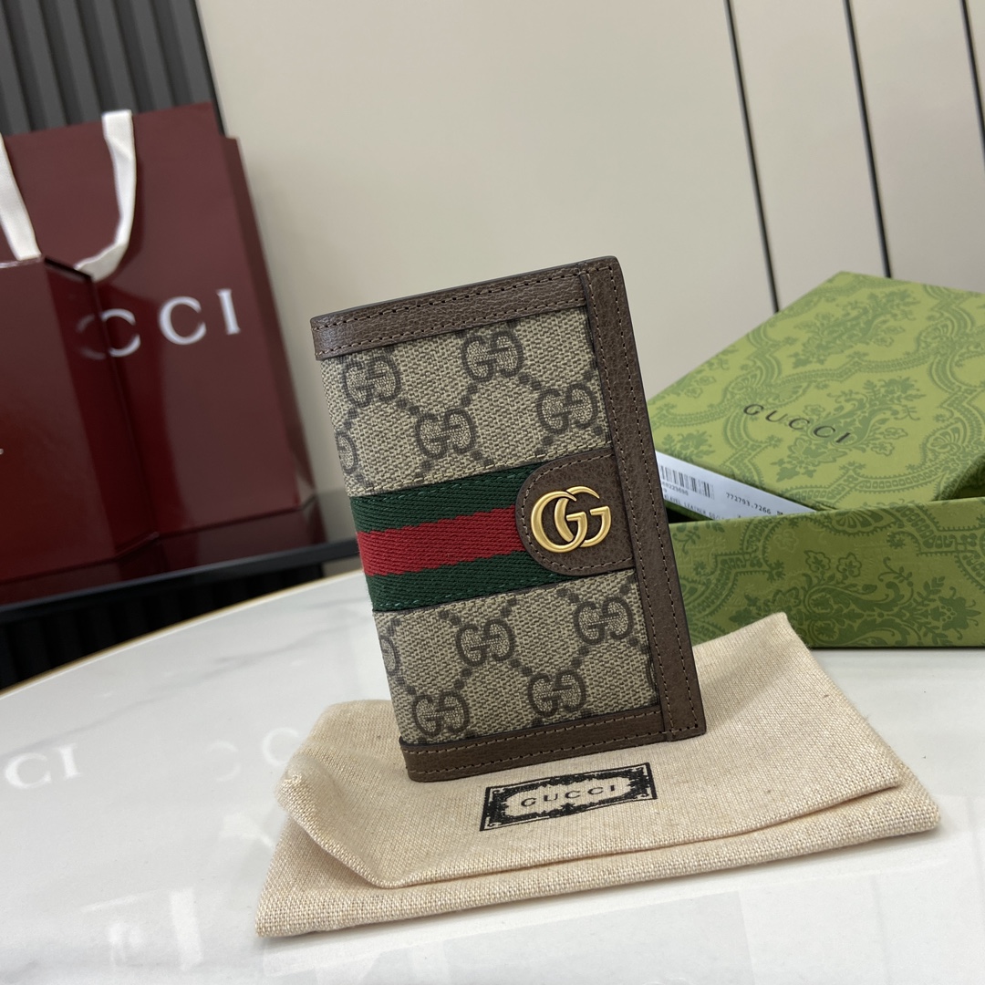 Gucci   02599