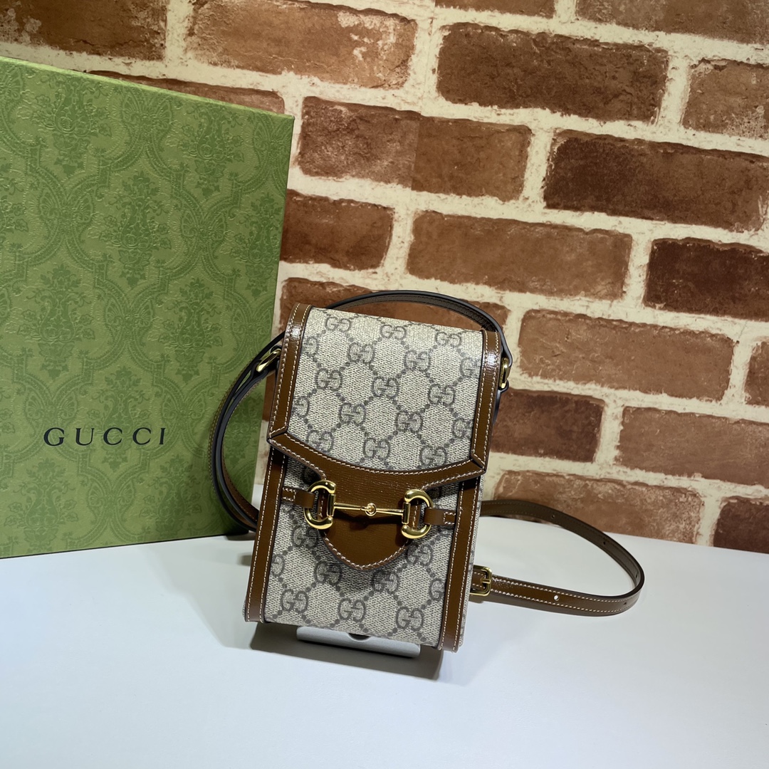 Gucci  02619