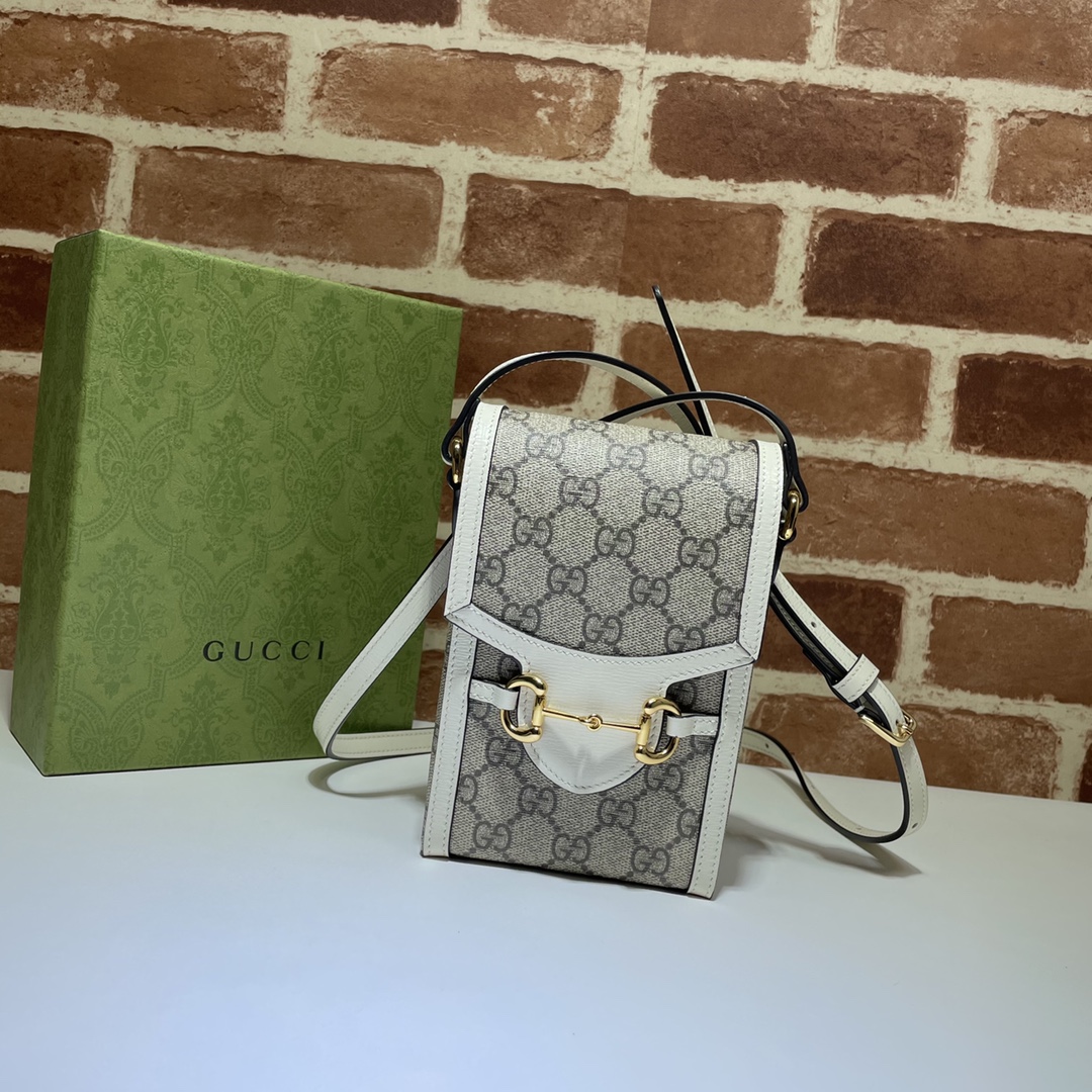 Gucci  02629