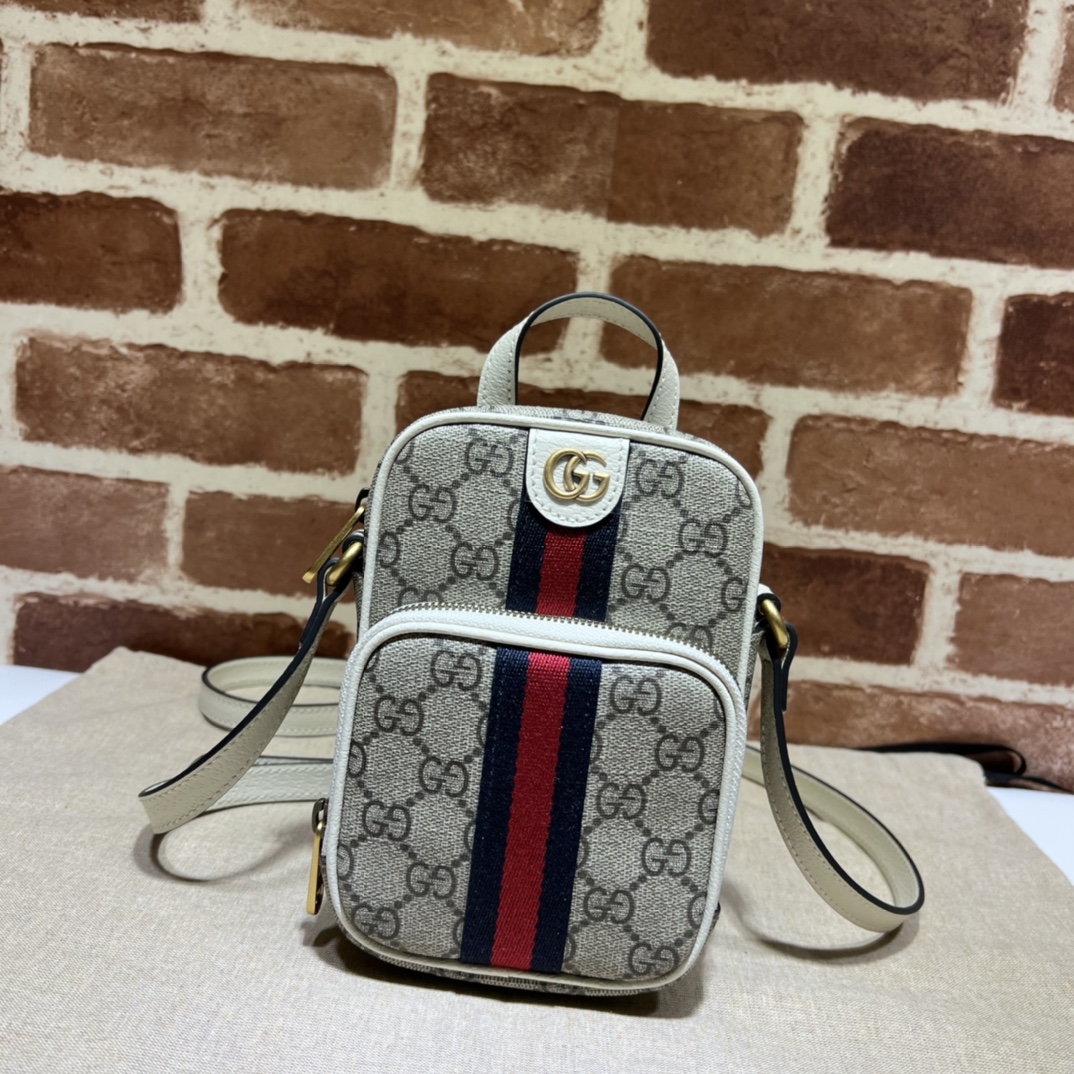 Gucci  02659