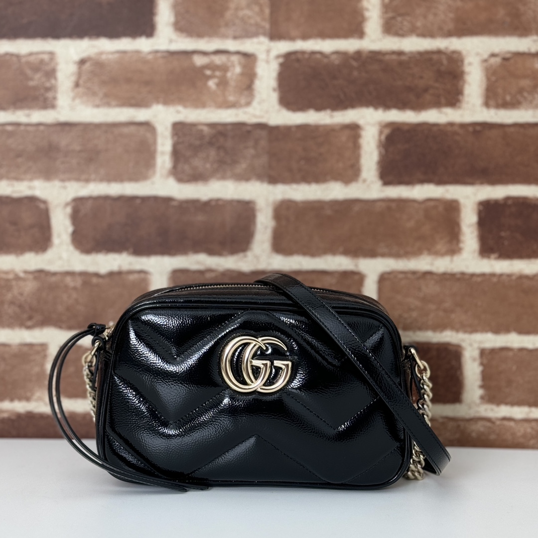 Gucci  02689