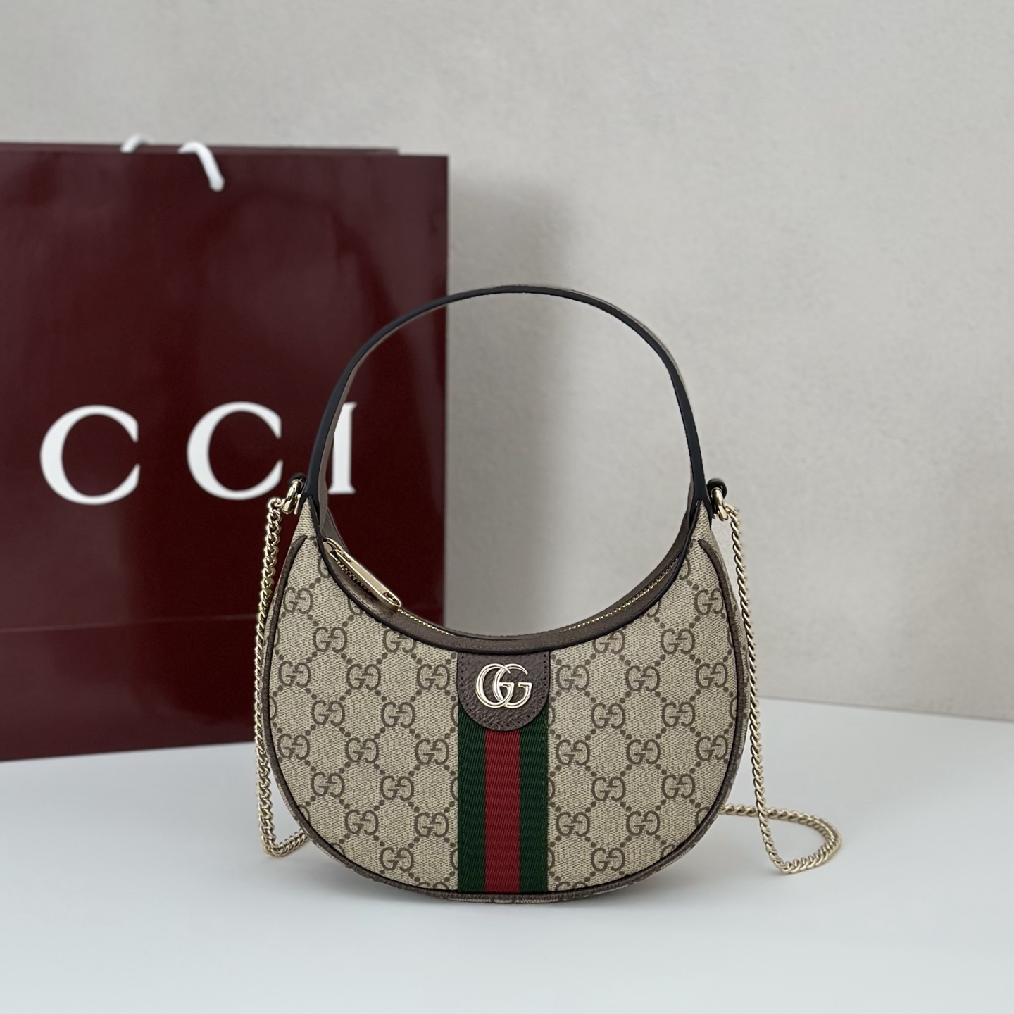 Gucci  02886